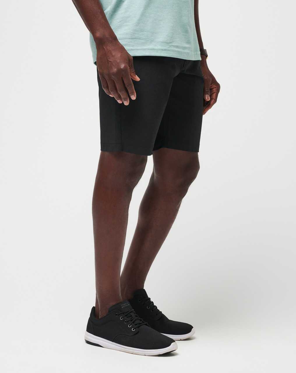 Travis Mathew Beck Short 9.5in Black | PBGQIEJ-65