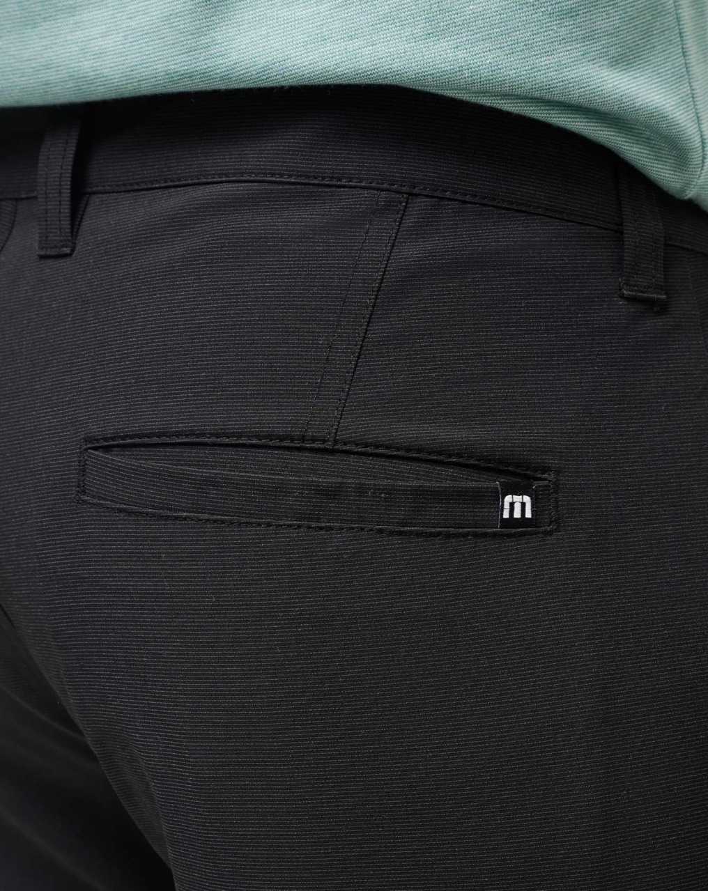 Travis Mathew Beck Short 9.5in Black | PBGQIEJ-65