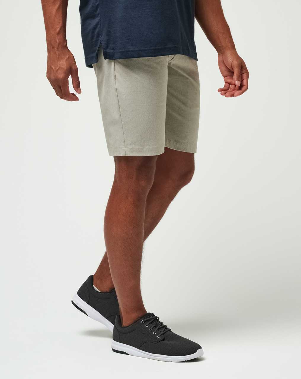 Travis Mathew Beck Short 9.5in Khaki | LECPHRZ-02