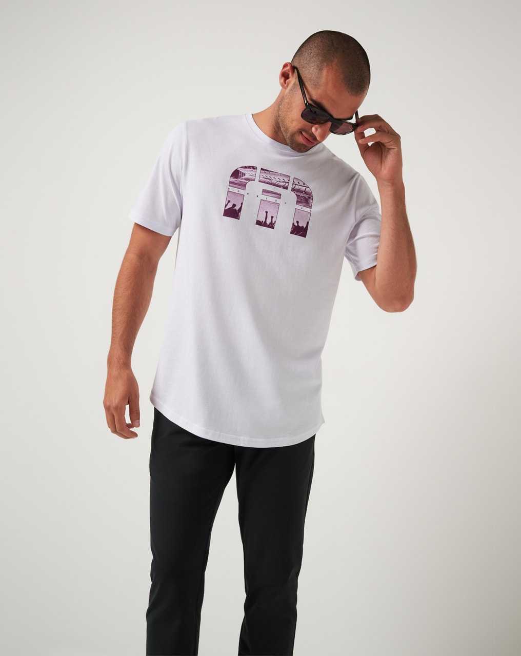 Travis Mathew Burnley Shootout Tee White | OVYHUDW-43