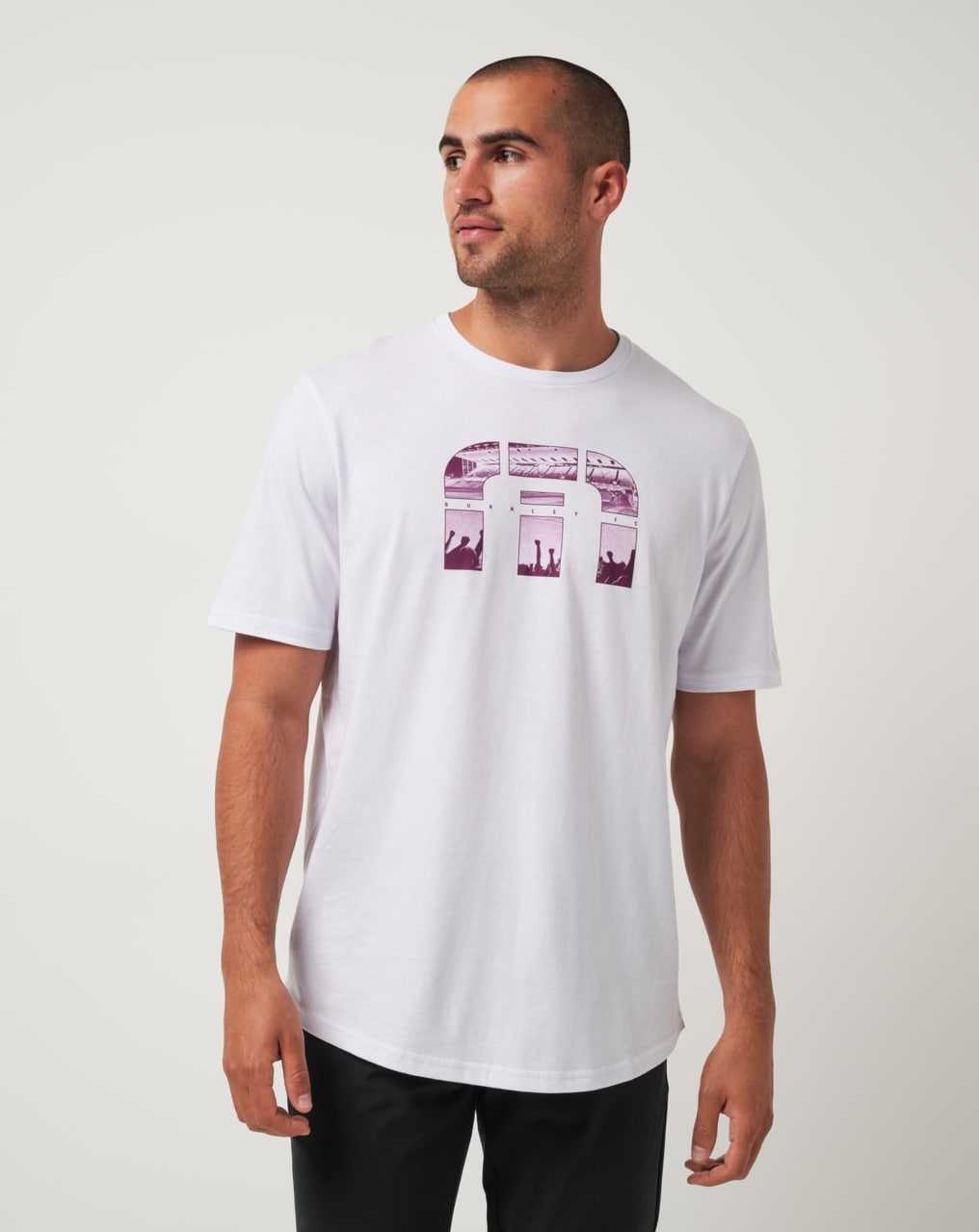 Travis Mathew Burnley Shootout Tee White | OVYHUDW-43