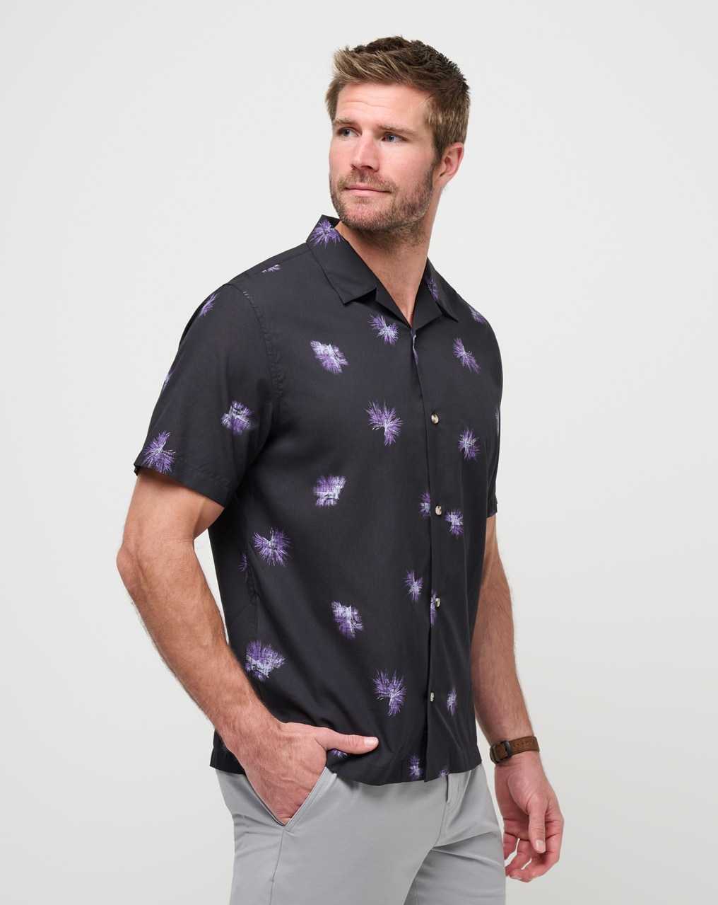 Travis Mathew Casino Holiday Button-up Black | UDCAIKH-29