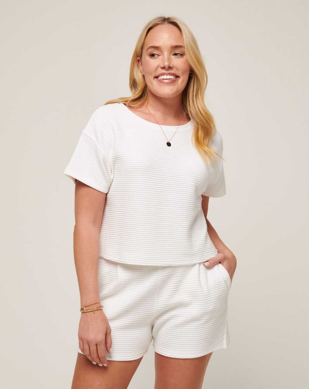 Travis Mathew Charter Cruise Wide Rib Top White | CRAJYKM-13