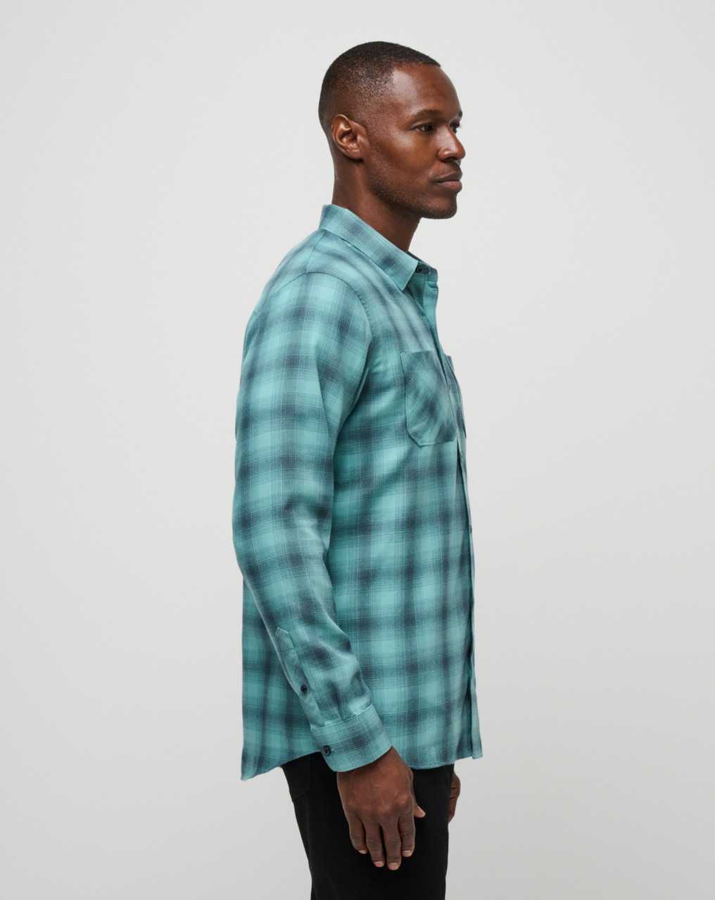 Travis Mathew Cloud Flannel Plaid Button-up Total Eclipse/Cameo | GMAWKRF-75