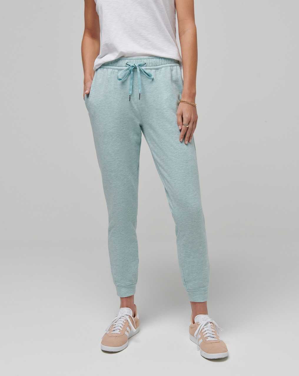 Travis Mathew Cloud Fleece Jogger Heather Ether | KCNLPJY-41