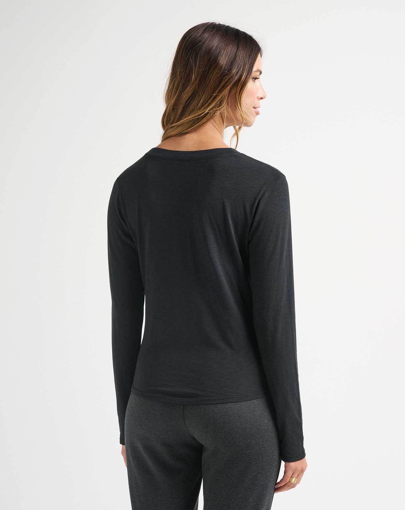 Travis Mathew Cloud Jersey Henley Black | PHNIKEF-91