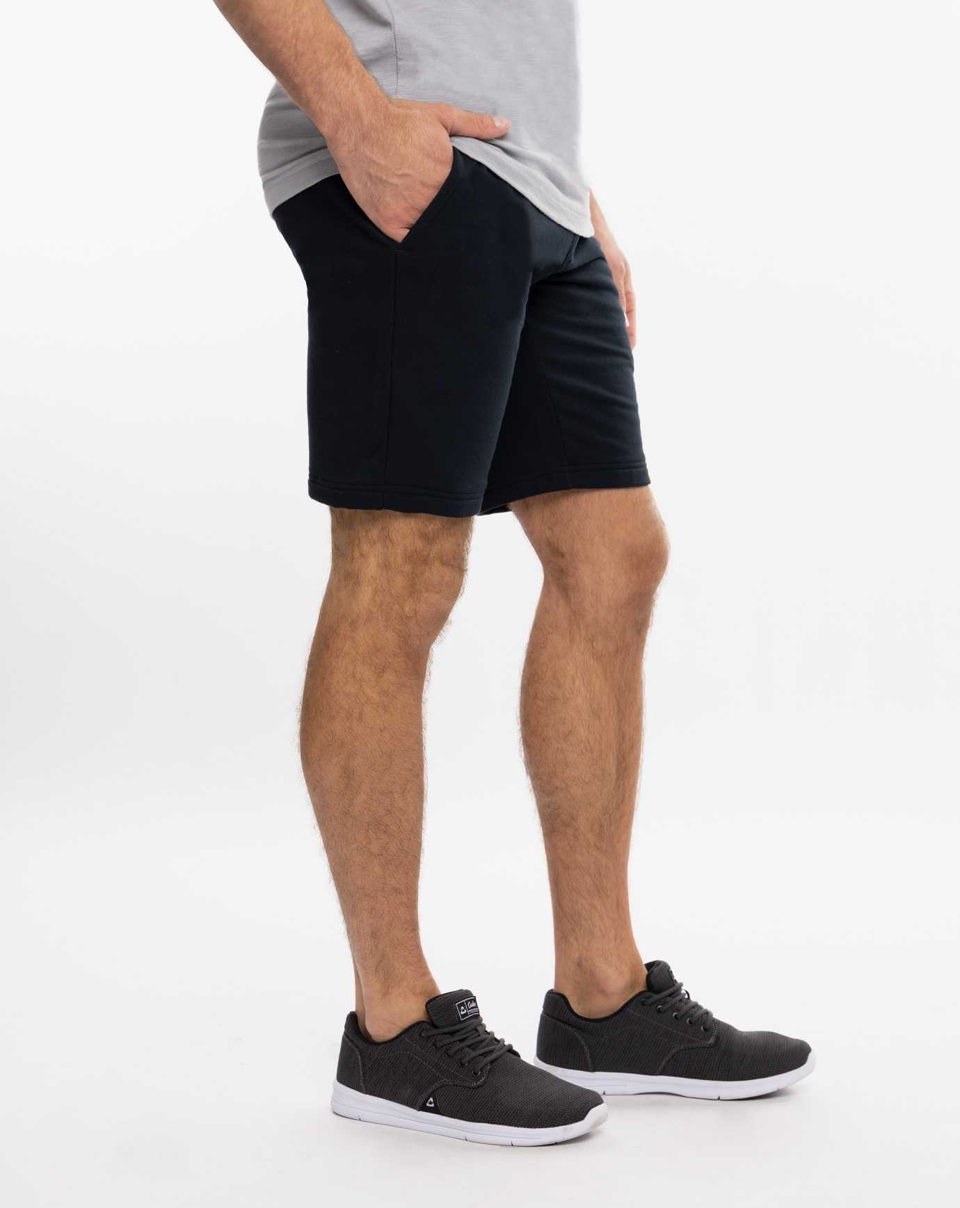 Travis Mathew Cloud Short 2.0 8in Black | VIFLUZW-31