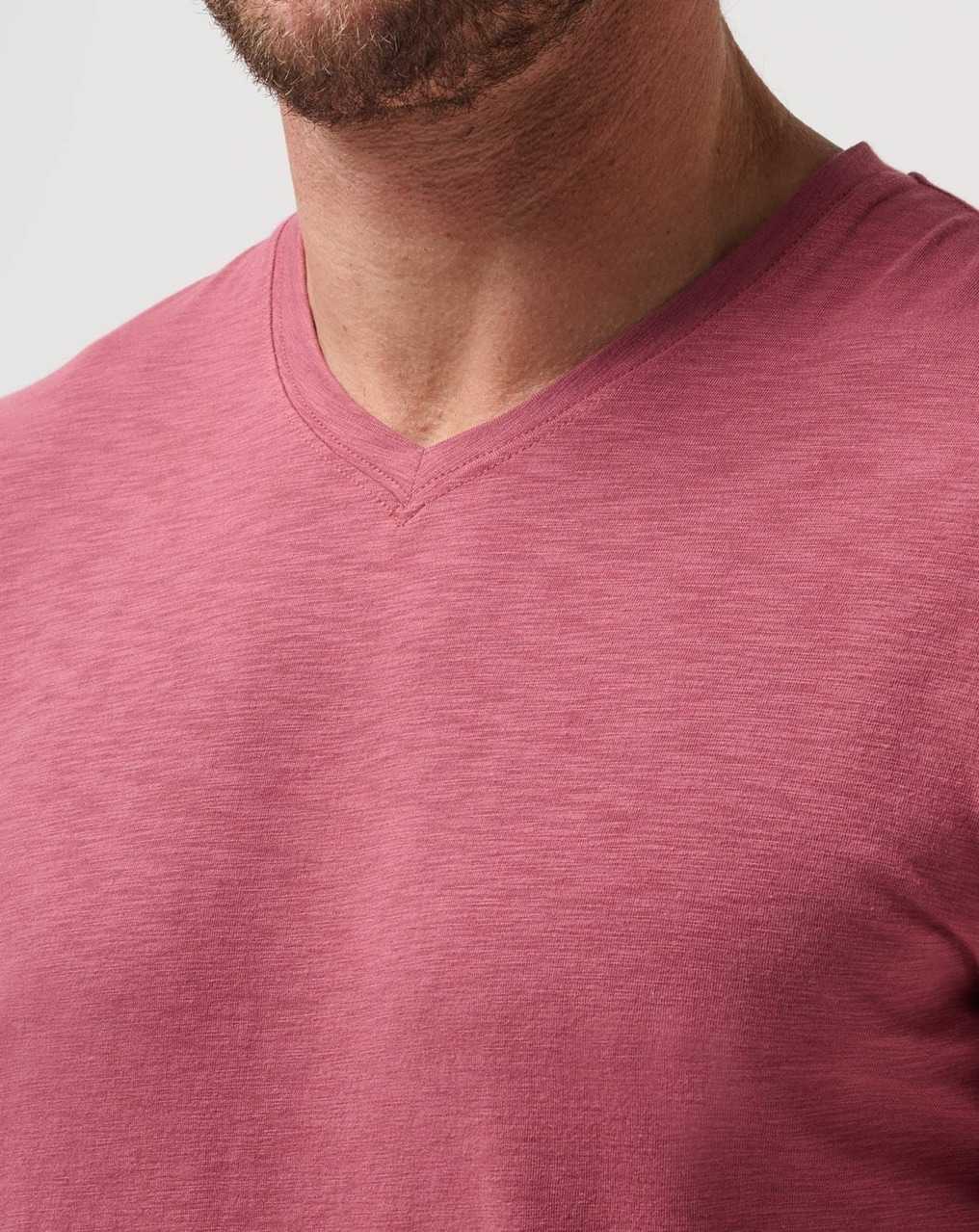 Travis Mathew Cloud Tee Roan Rouge | ETYVHMJ-69