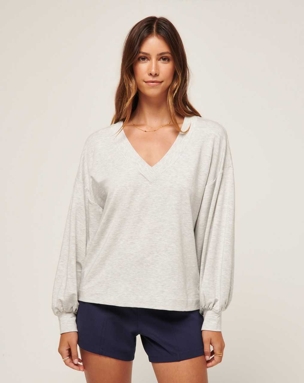 Travis Mathew Cloud Terry Vneck Top Heather Light Grey | QFANIUM-04