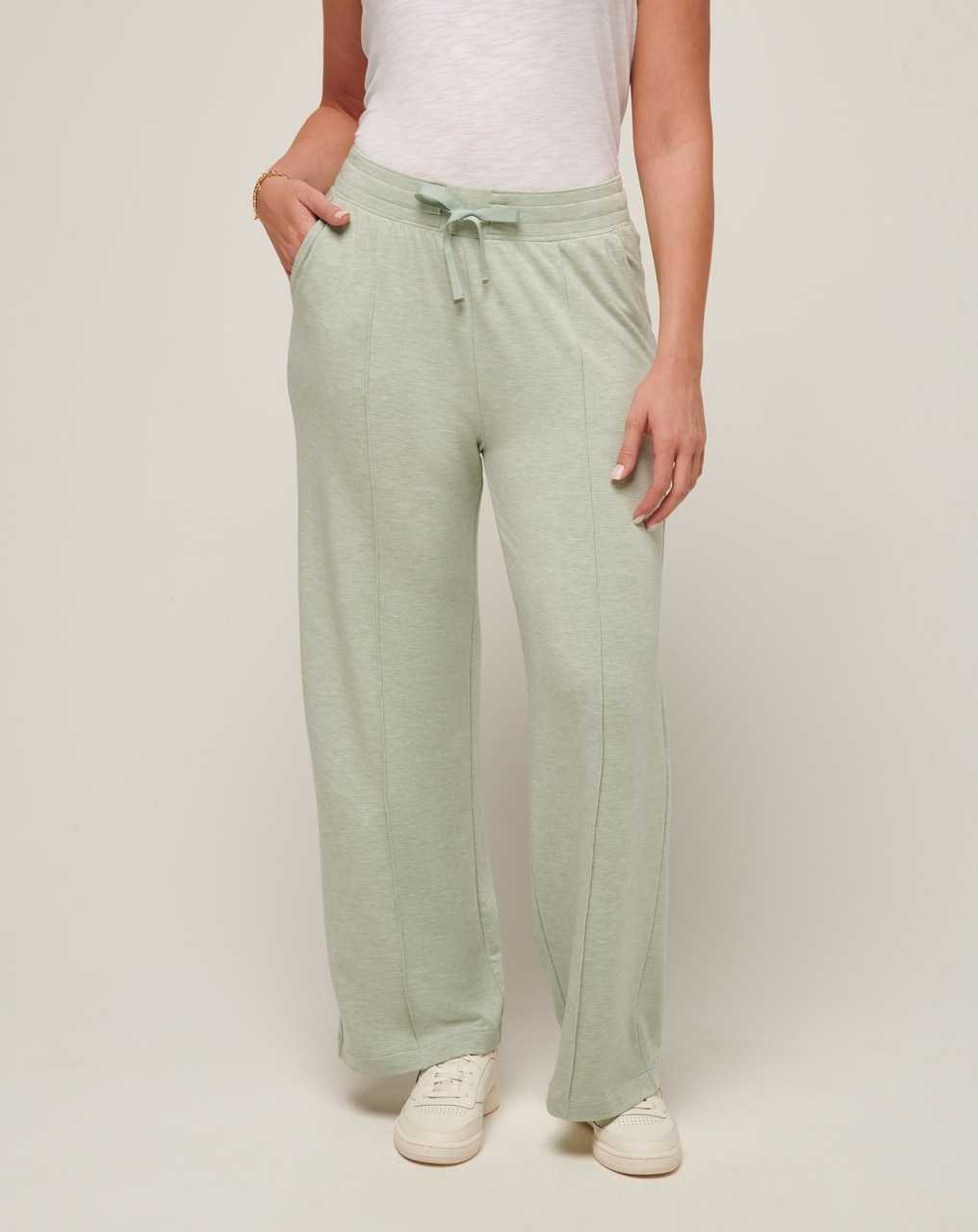 Travis Mathew Connecting Flight Cloud Terry Wide Leg Pant Heather Desert Sage | FNHALVD-08