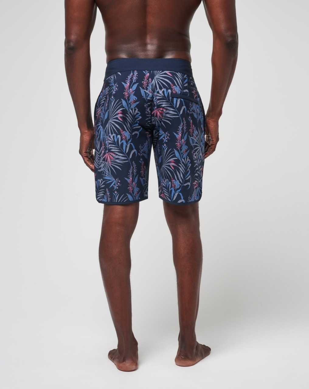 Travis Mathew Cool As A Coconut Boardshort Total Eclipse | YAUFVIE-09