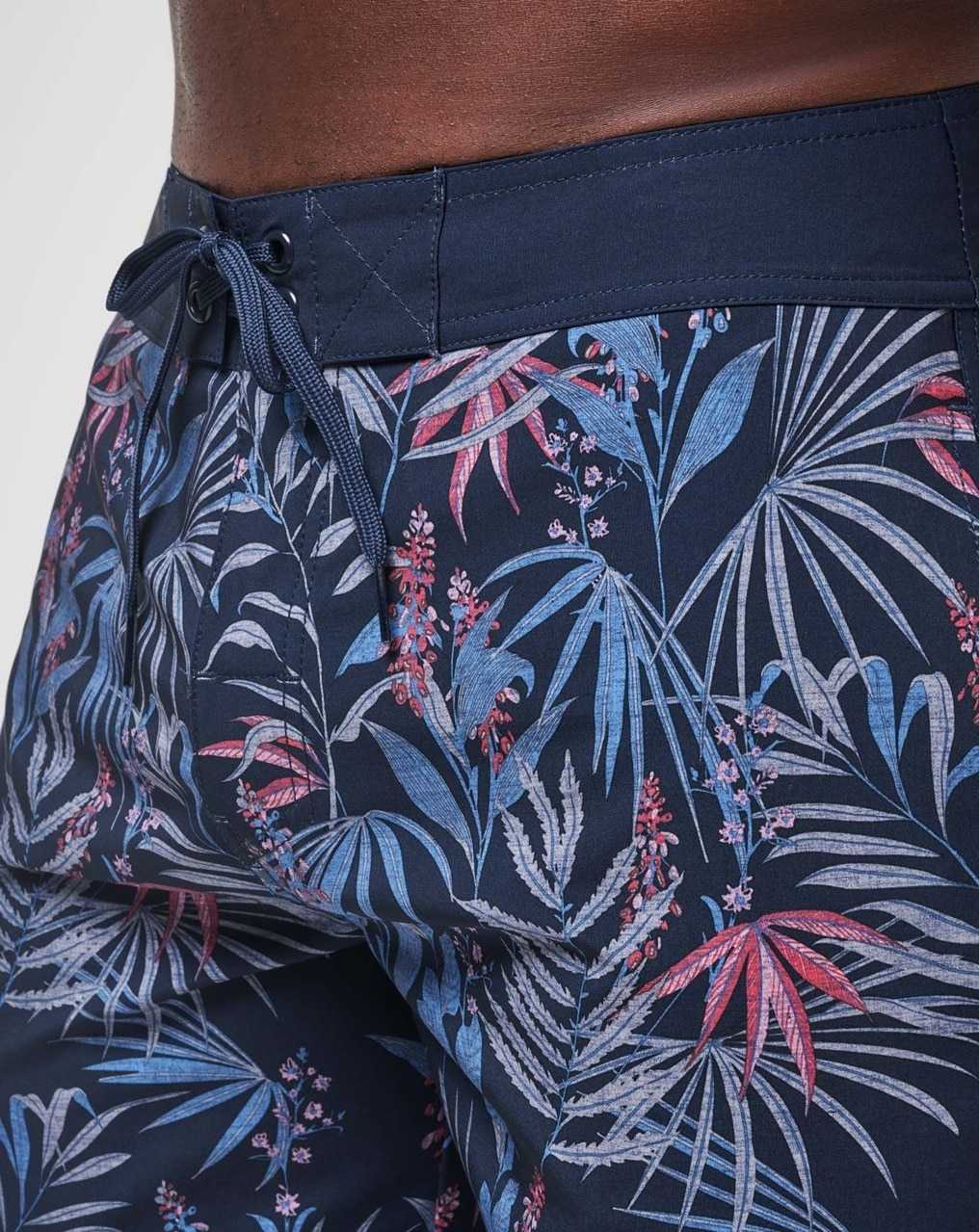 Travis Mathew Cool As A Coconut Boardshort Total Eclipse | YAUFVIE-09