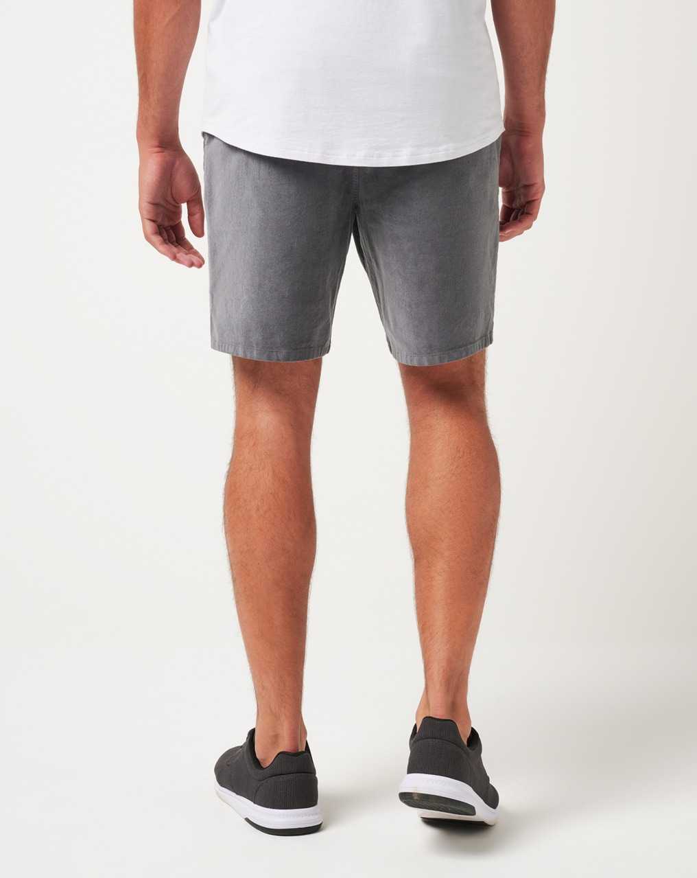 Travis Mathew Cuddy Cabin Short 8in Quiet Shade | HWQMTYO-81