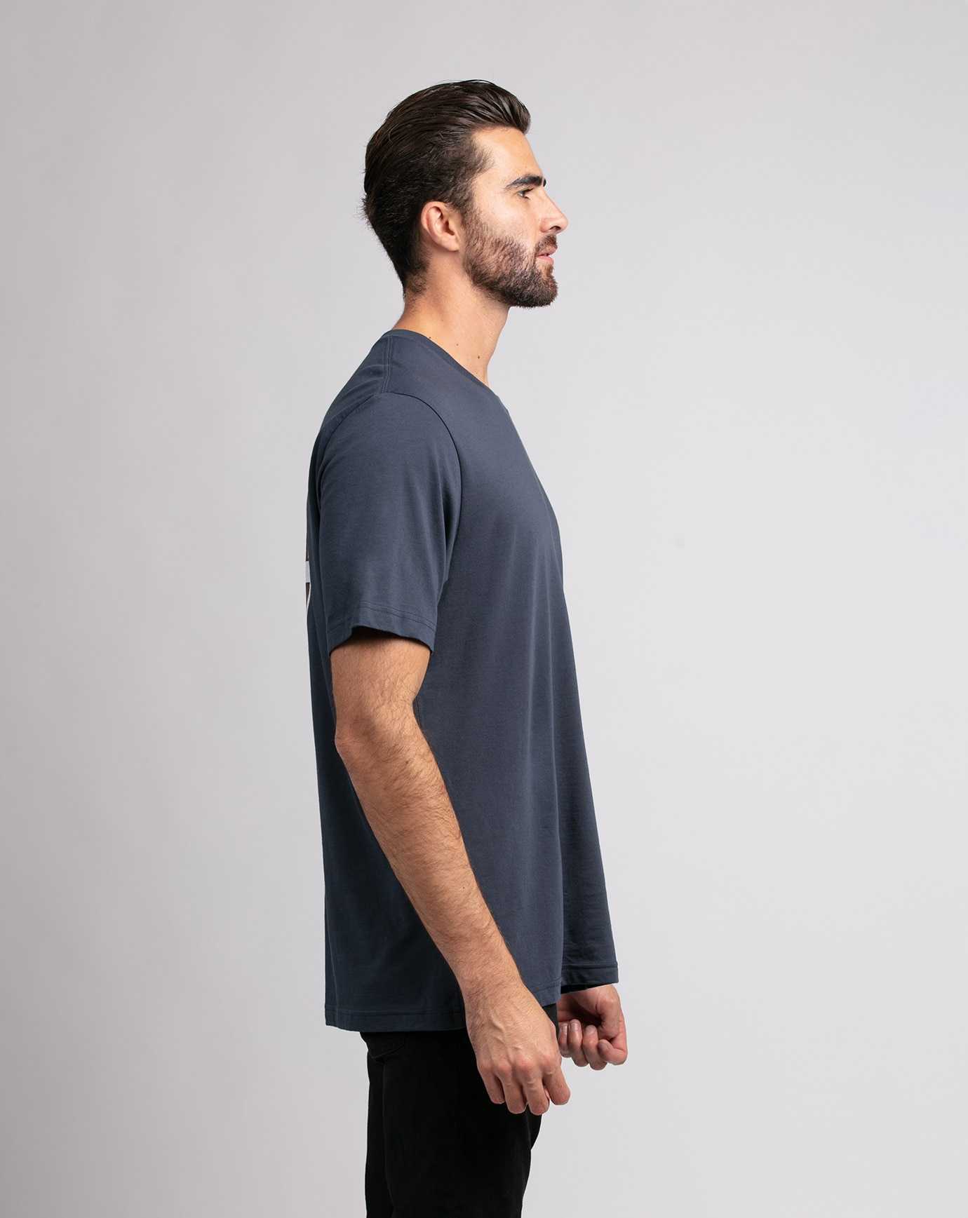 Travis Mathew Da Beers Tee Mood Indigo | HLVNZGC-02