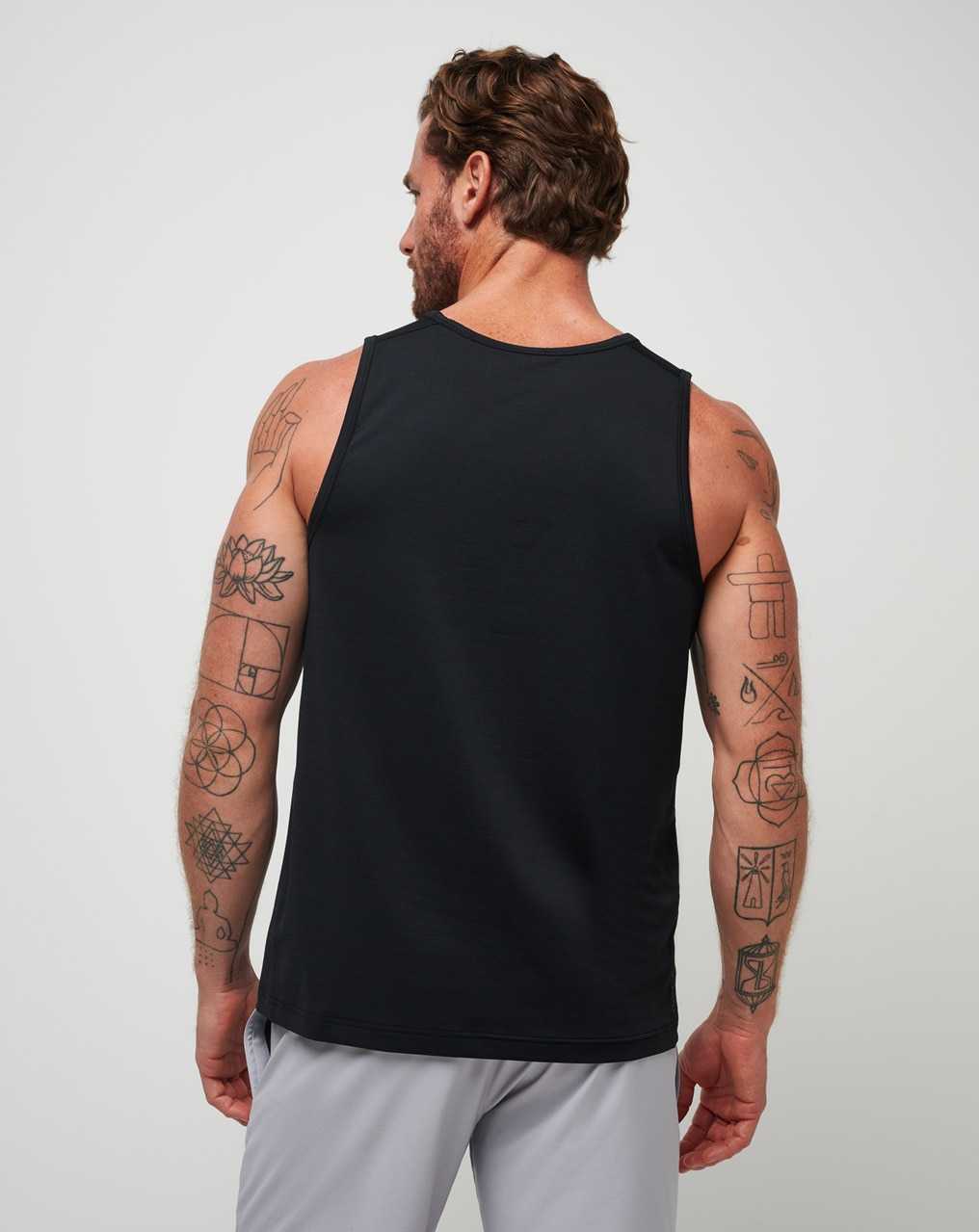 Travis Mathew Heater Pro Tank Black | ROLKSHQ-40