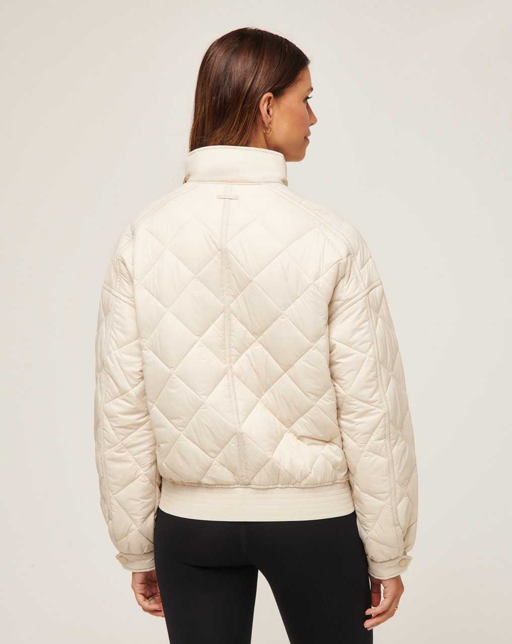 Travis Mathew Lights At Night Quilted Jacket Pumice Stone | GTRWMIC-09