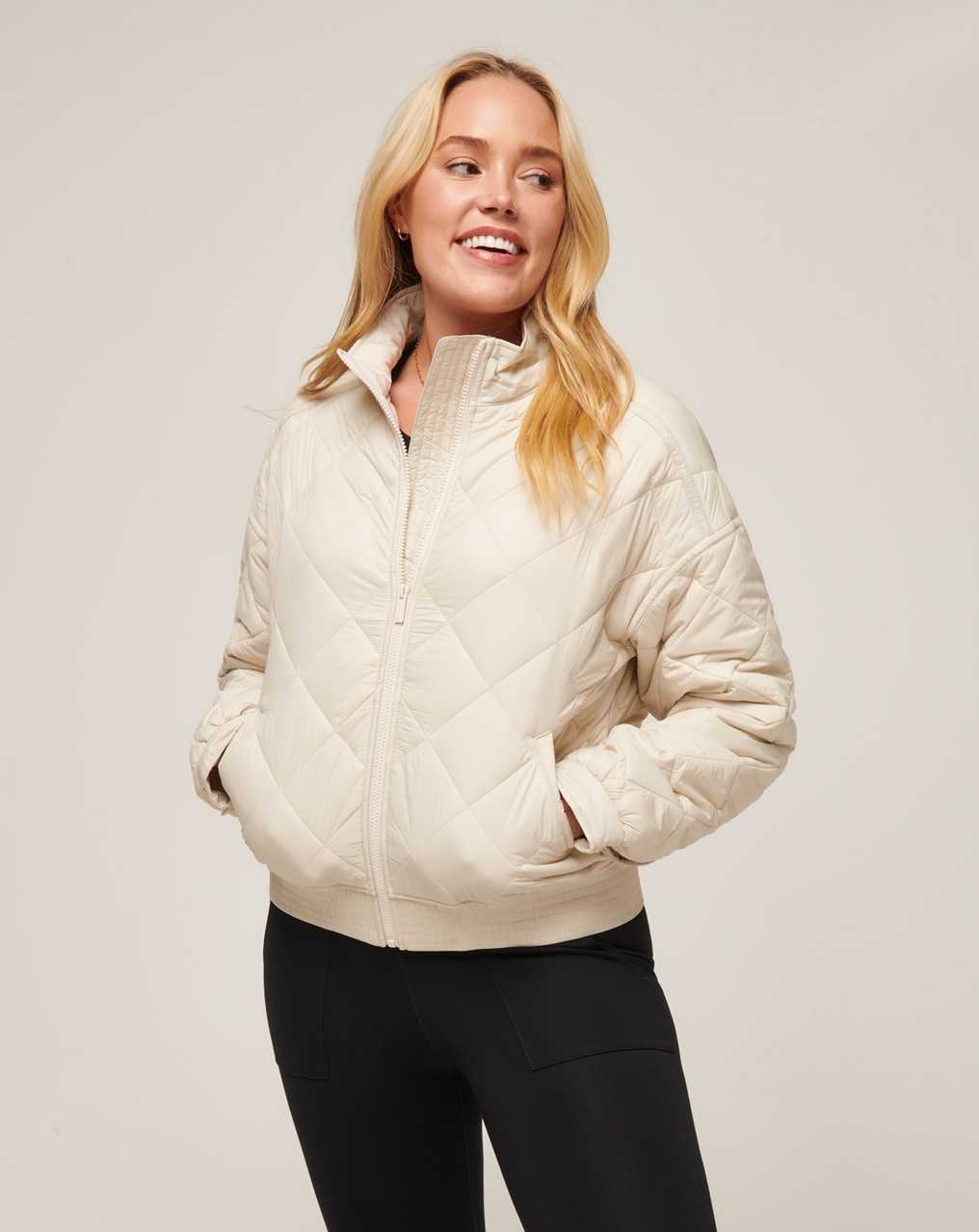 Travis Mathew Lights At Night Quilted Jacket Pumice Stone | GTRWMIC-09