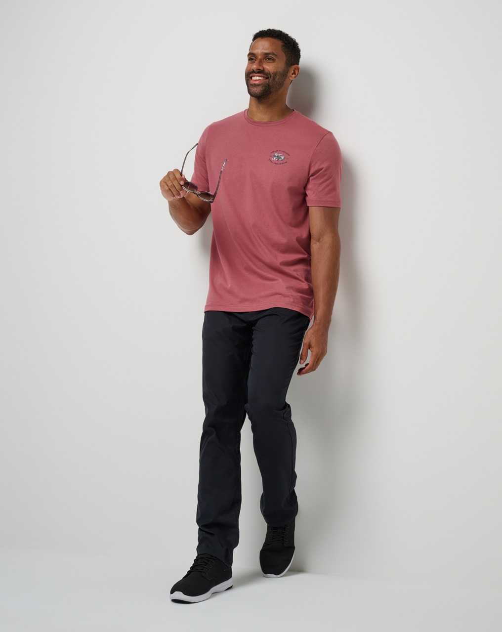 Travis Mathew Little Drummer Tee Roan Rouge | PODXQUZ-51