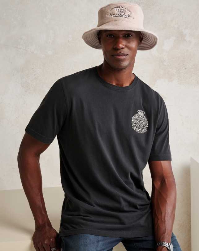 Travis Mathew Name Association Tee Black | FEKYMIU-64