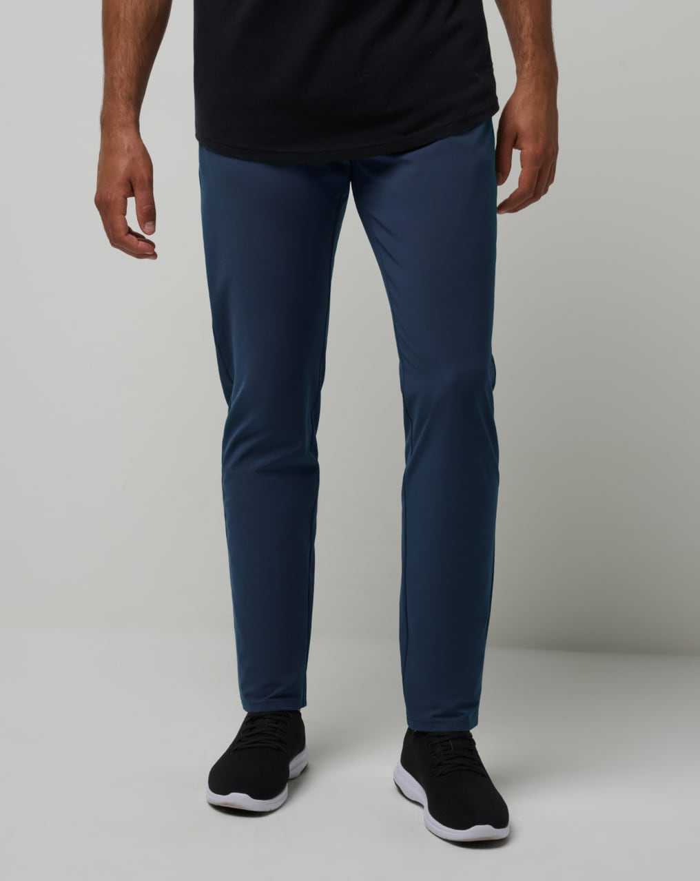 Travis Mathew Open To Close Tech Chino Pant Dress Blues | CSKTVGL-40