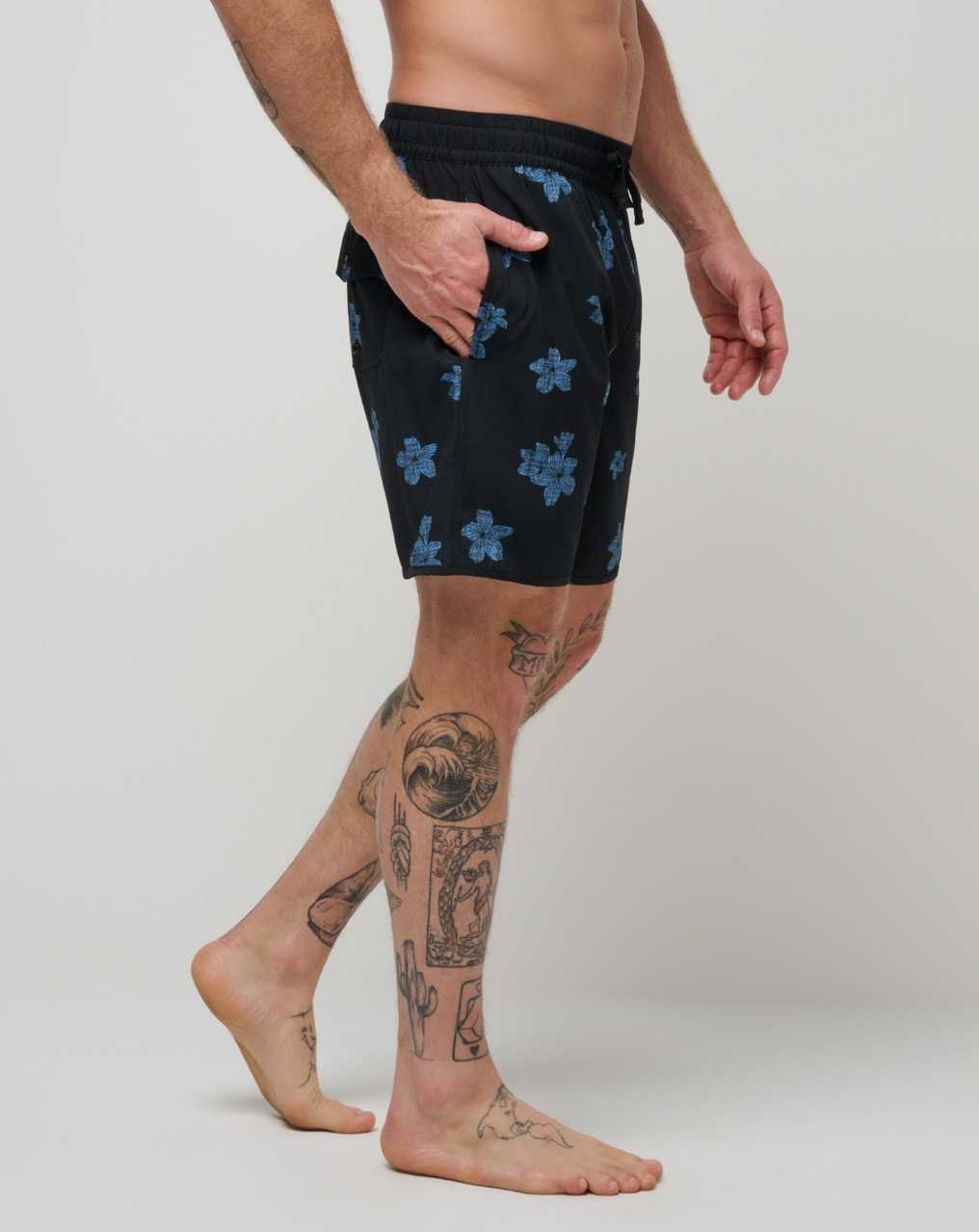 Travis Mathew Pineapple Time Boardshort Black | AHCTRQL-26