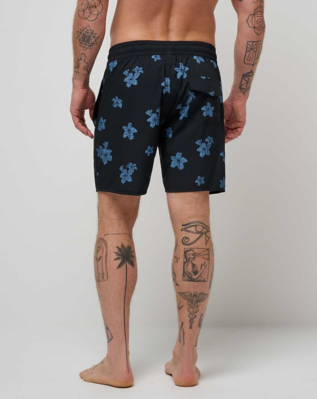 Travis Mathew Pineapple Time Boardshort Black | AHCTRQL-26