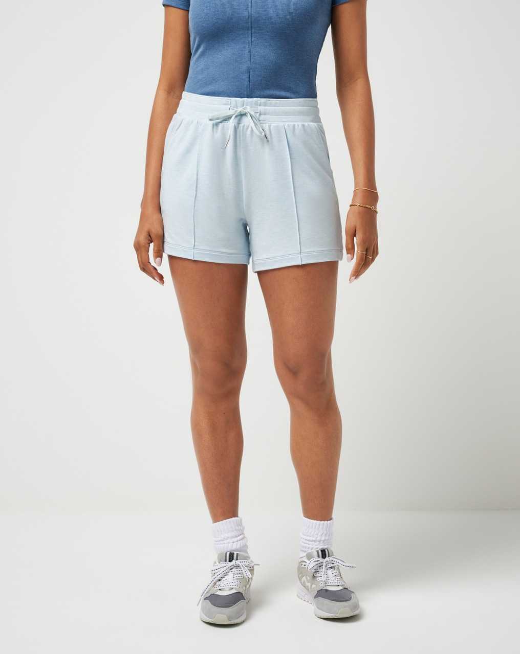 Travis Mathew Salt In The Air Cloud French Terry Short Heather Baby Blue | KSHTWXI-41