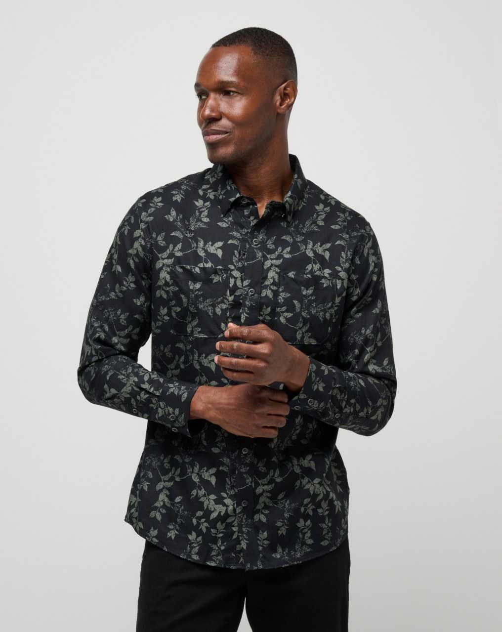 Travis Mathew Searchlight Button-up Black | SYCWOUK-03