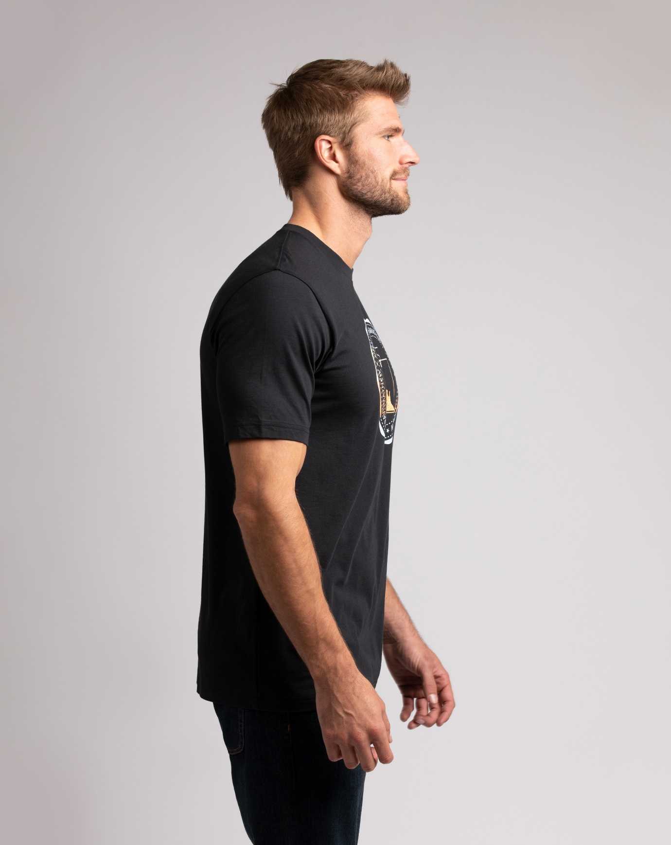 Travis Mathew Sego Lily Tee Black | PKLCHGR-96