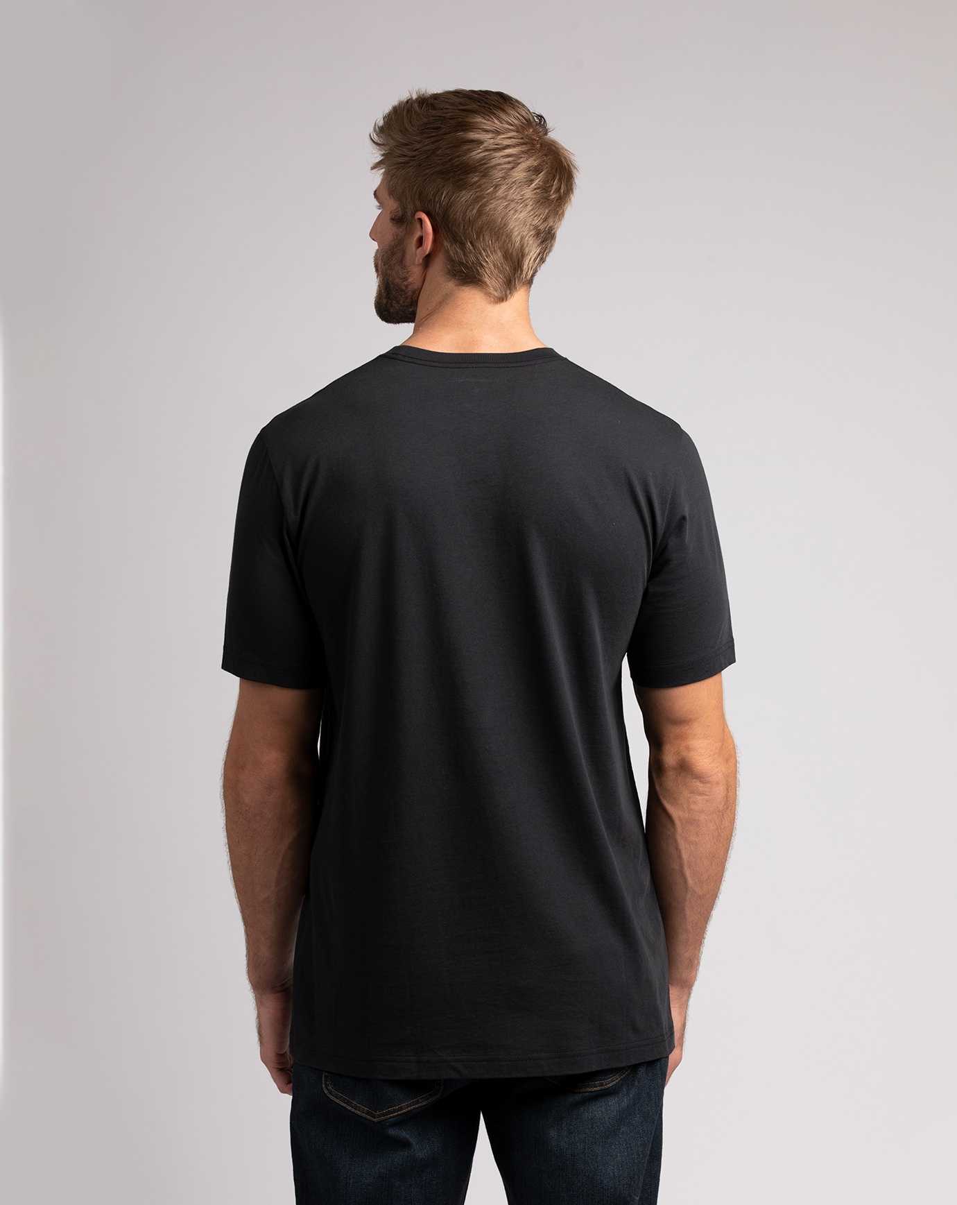 Travis Mathew Sego Lily Tee Black | PKLCHGR-96