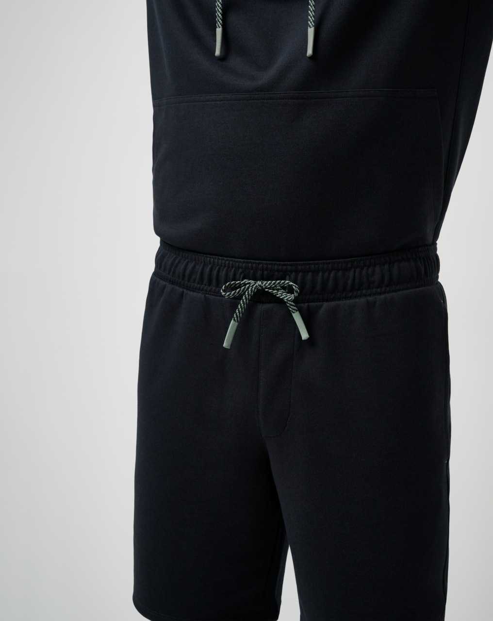 Travis Mathew Sideslip Short 8in Black | RKPYXAB-21