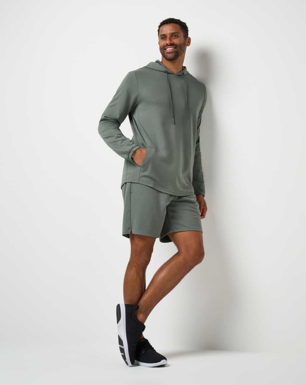 Travis Mathew Sideslip Short 8in Dark Olive | FOLZUCR-25