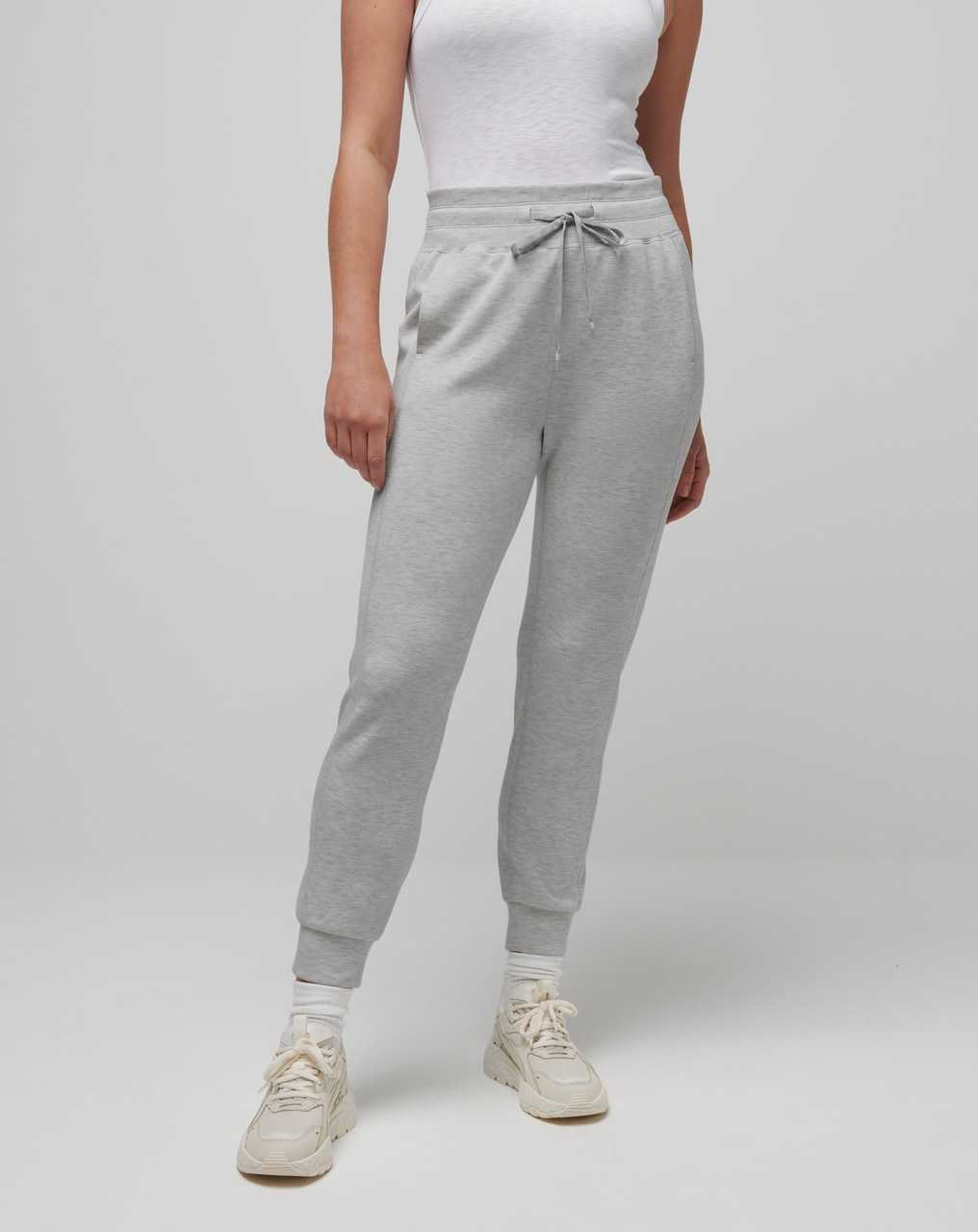 Travis Mathew Skyloft Soft Jogger Heather Light Grey | VKYLXPJ-27