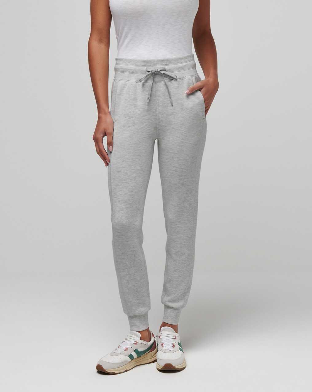 Travis Mathew Skyloft Soft Jogger Heather Light Grey | VKYLXPJ-27