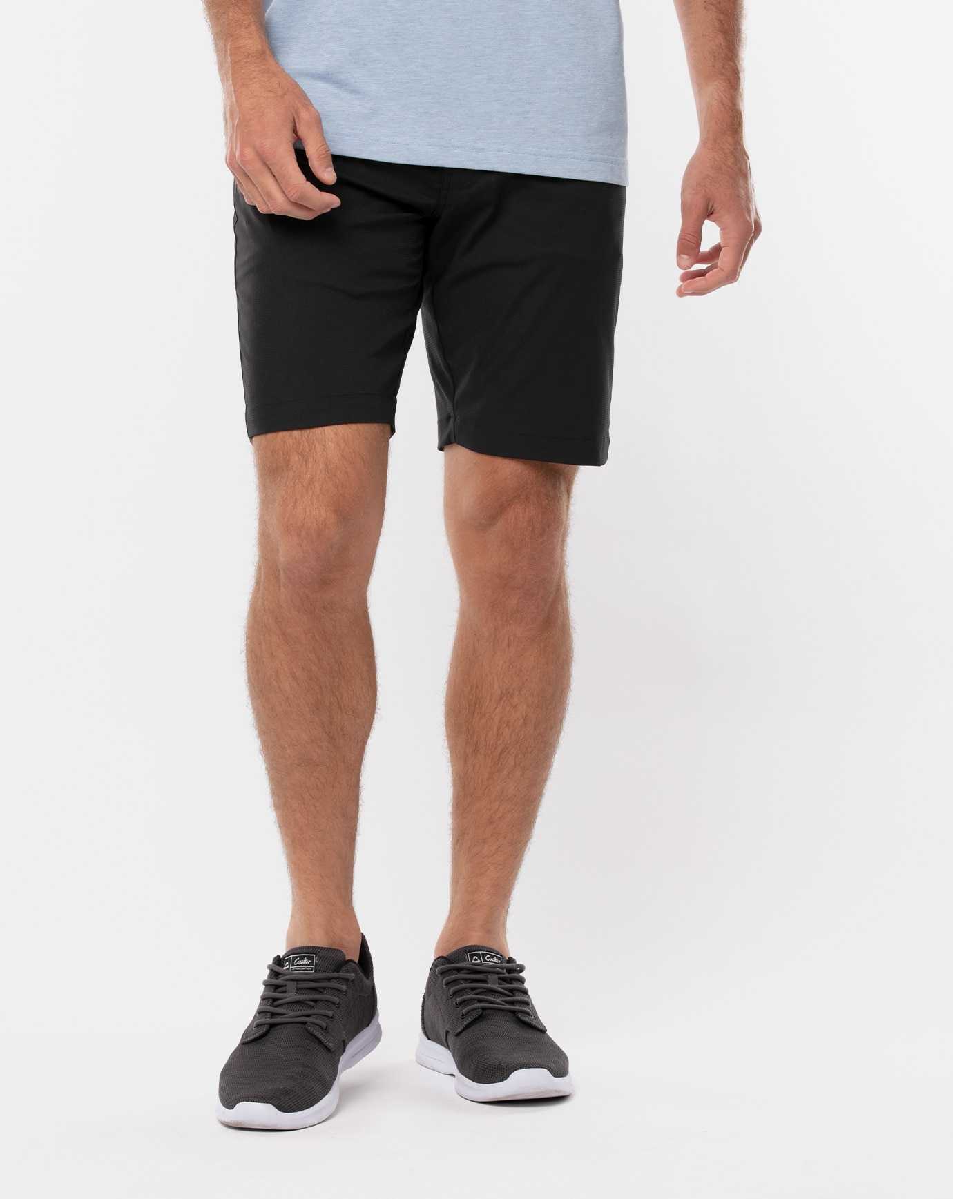 Travis Mathew Starnes Short 9in Black | WHBGCIS-82