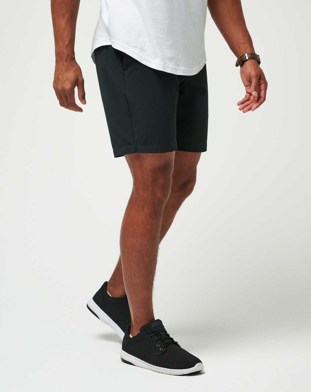 Travis Mathew Tech Chino Short 8in Black | MODTVSI-43