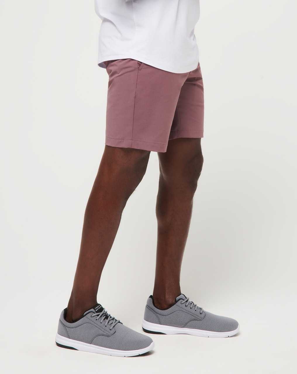 Travis Mathew Tech Chino Short 8in Flint | KBTURDW-47