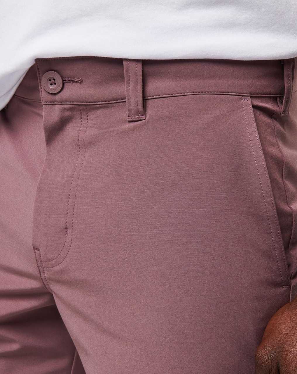 Travis Mathew Tech Chino Short 8in Flint | KBTURDW-47