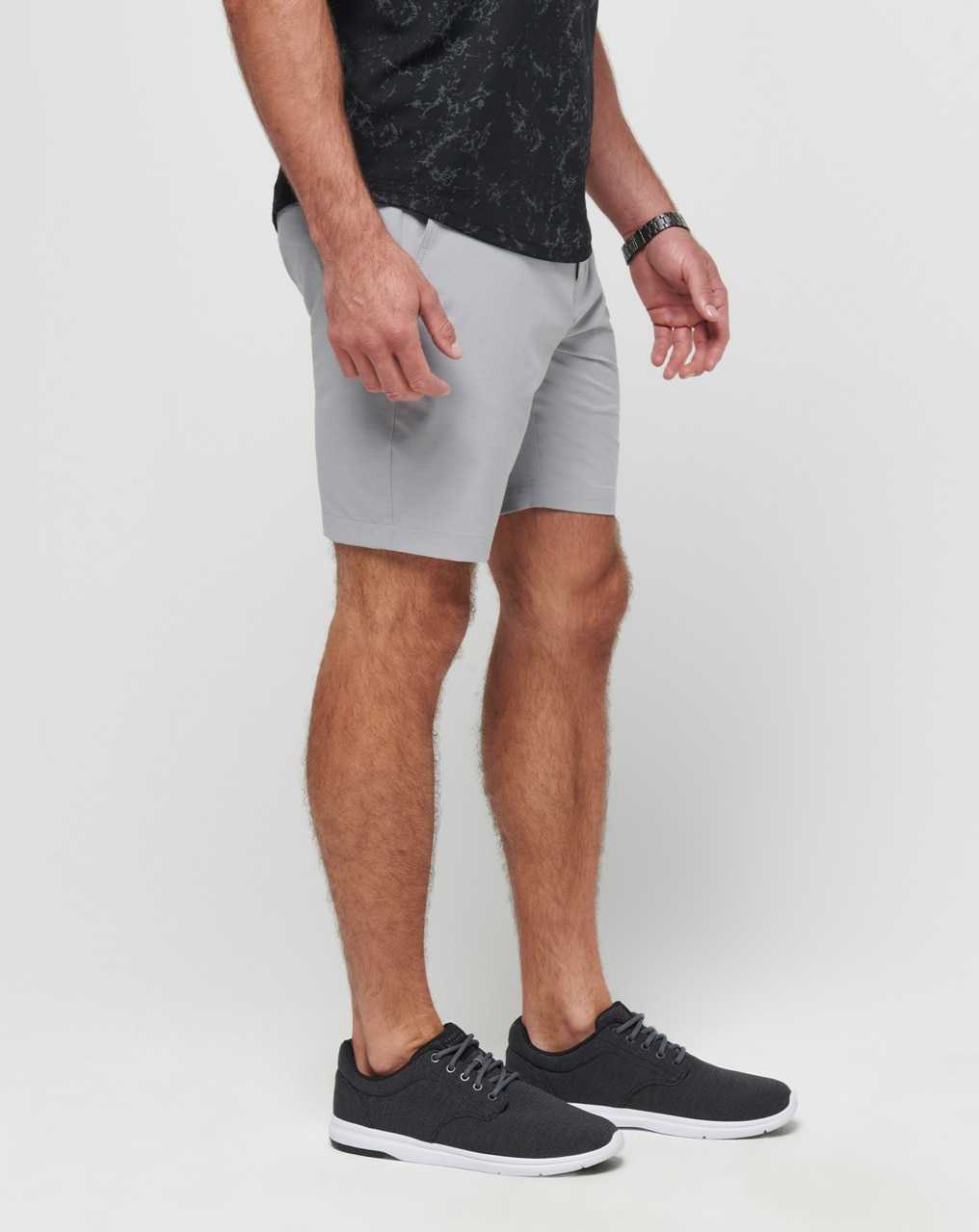 Travis Mathew Tech Chino Short 8in Heather Sleet | YUKNFMT-48