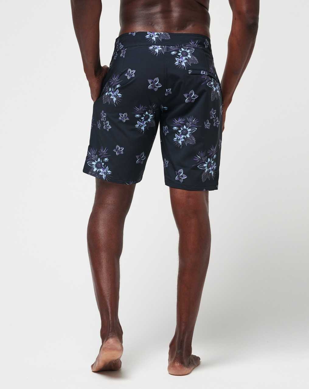 Travis Mathew Tiki Time Boardshort Black | EYKTMVH-95