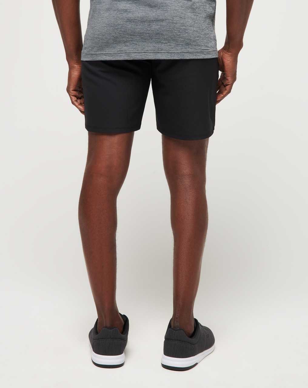 Travis Mathew Wanderlust E-waist Short 7.5in Black | TBAEZHR-53