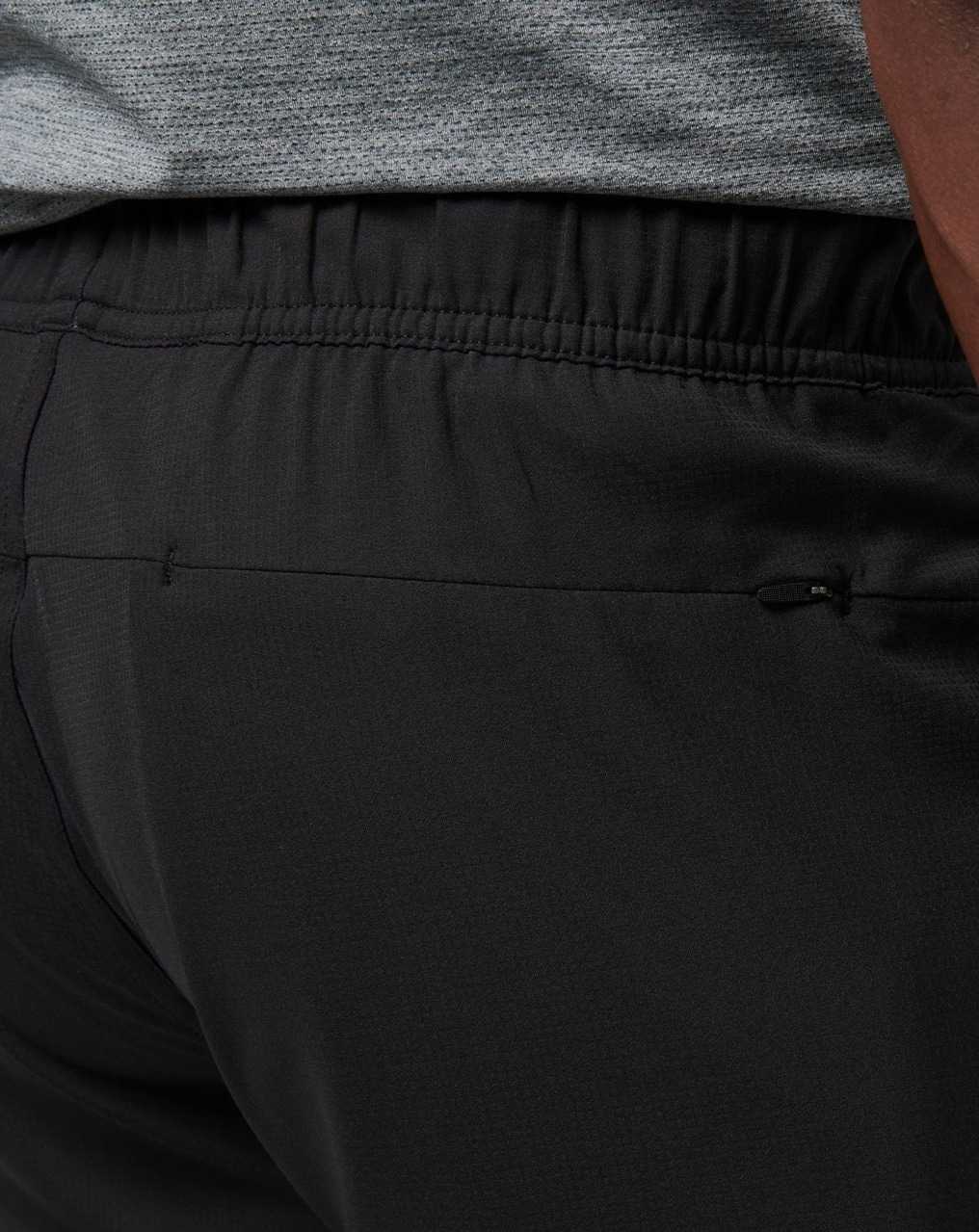 Travis Mathew Wanderlust E-waist Short 7.5in Black | TBAEZHR-53