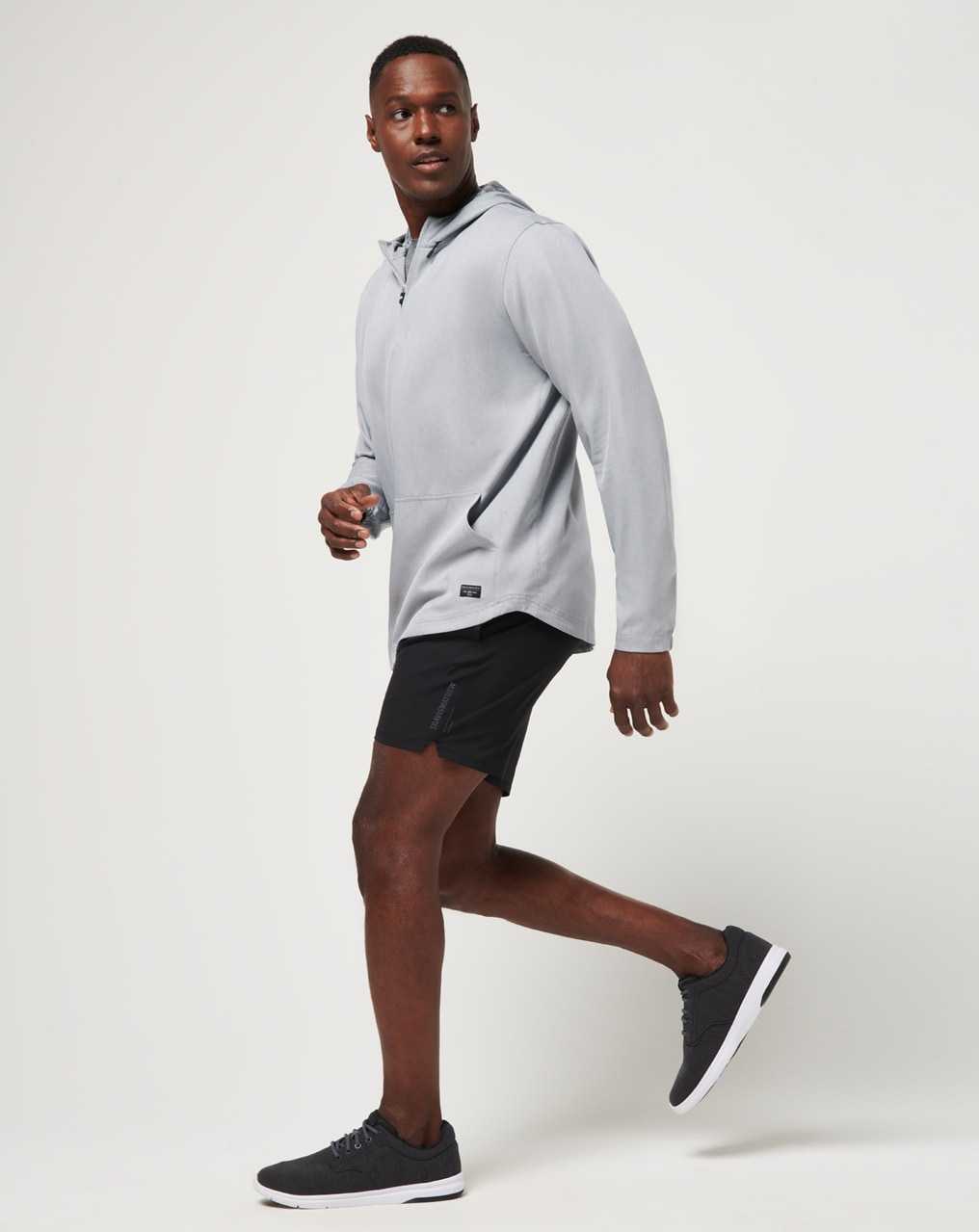 Travis Mathew Wanderlust E-waist Short 7.5in Black | TBAEZHR-53