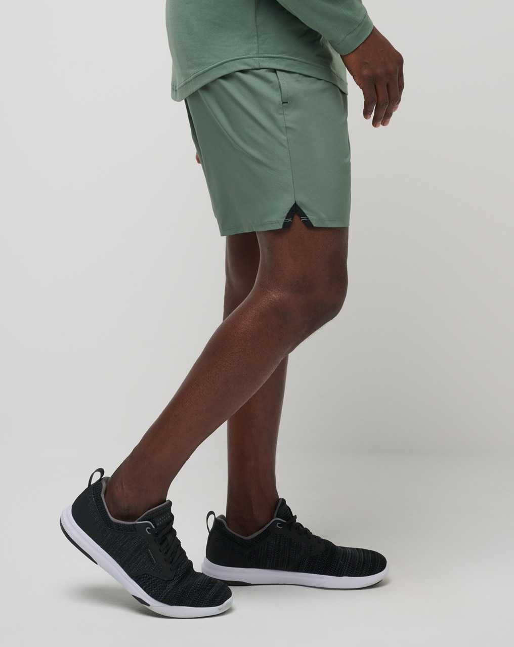 Travis Mathew Wanderlust E-waist Short 7.5in Laurel | EYDMTRG-87