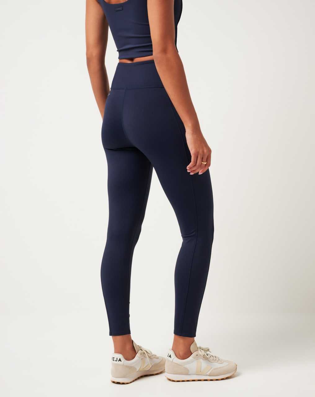 Travis Mathew Where It Counts Legging Navy Blazer | HQTBMLK-01