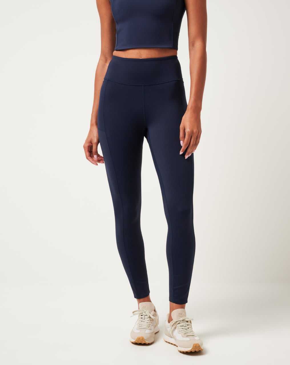 Travis Mathew Where It Counts Legging Navy Blazer | HQTBMLK-01